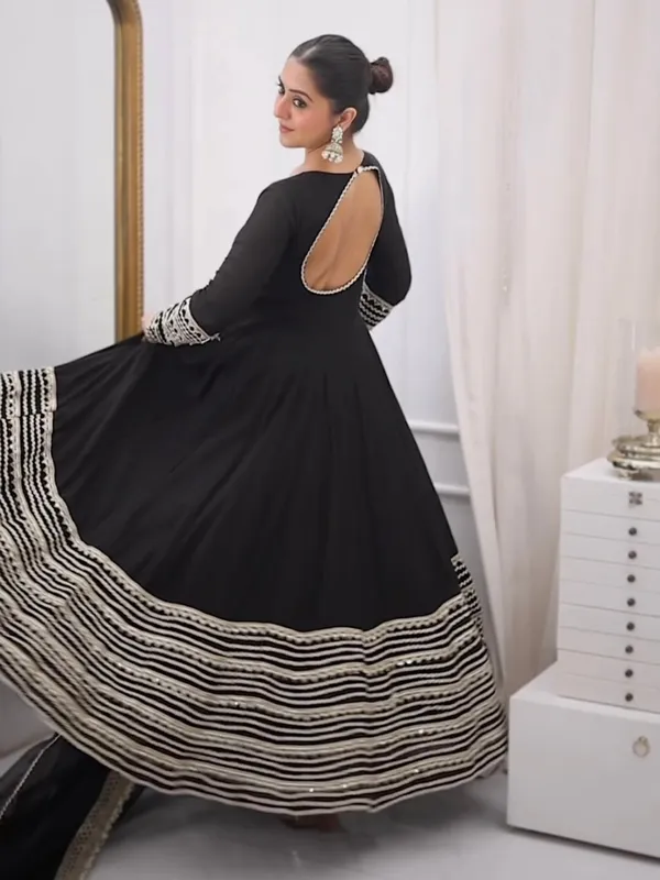 Black_Embroidered_Work_Anarkali_Suit_Set_Set_3_Pcs