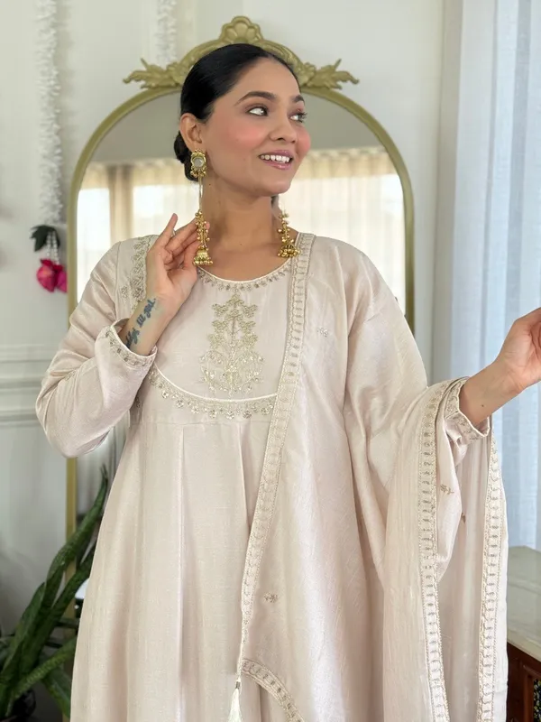 Stylish_Embroidered_Kurta_Set_with_Dupatta_|_Party_Wear_Ethnic_Kurti_Pant_Set"😇