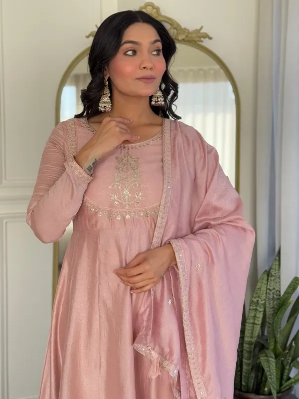 Stylish_Embroidered_Kurta_Set_with_Dupatta_|_Party_Wear_Ethnic_Kurti_Pant_Set"😇