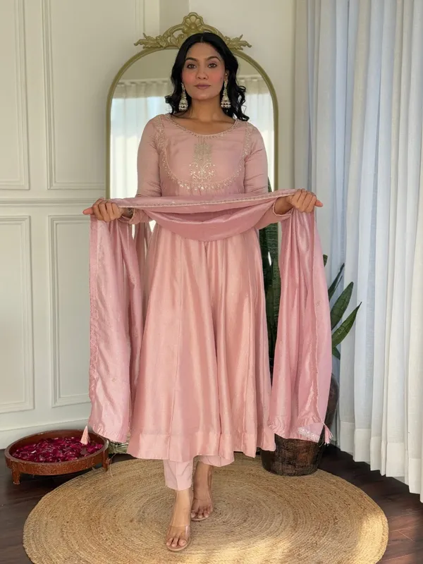 Stylish_Embroidered_Kurta_Set_with_Dupatta_|_Party_Wear_Ethnic_Kurti_Pant_Set"😇