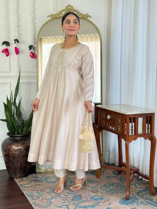 Stylish_Embroidered_Kurta_Set_with_Dupatta_|_Party_Wear_Ethnic_Kurti_Pant_Set"😇