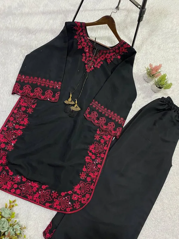 THIS_EID_🌙_WEAR_OUR_BEAUTIFUL_CO-ORD_SET_IN_EMBROIDERED_TOP_AND_PLAZZO_✨_