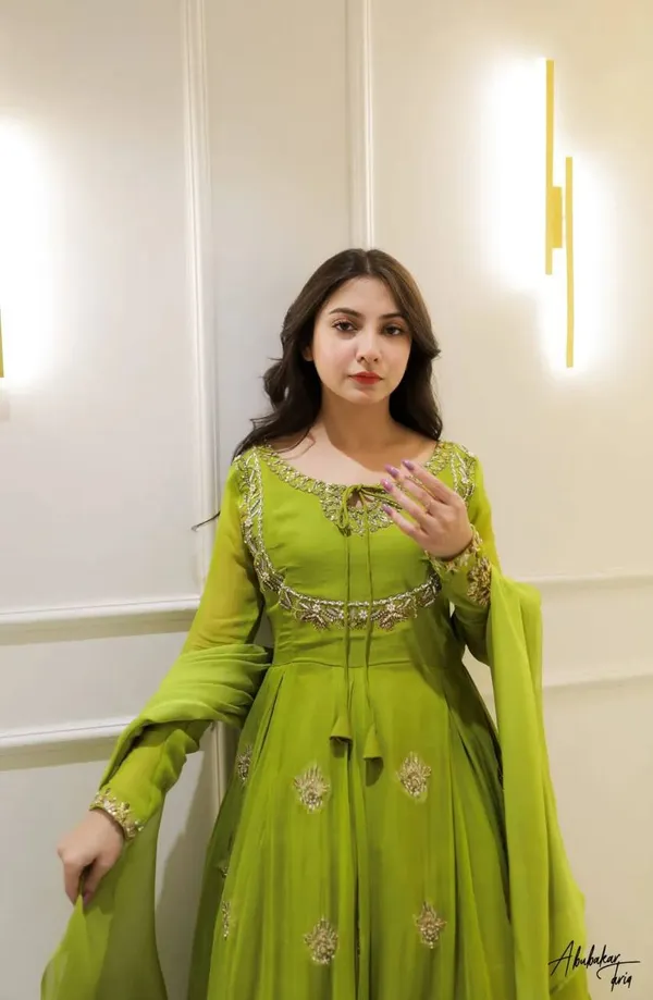 Mehendi_Green_Embroidered_Anarkali_Suit_Set_With_Dupatta