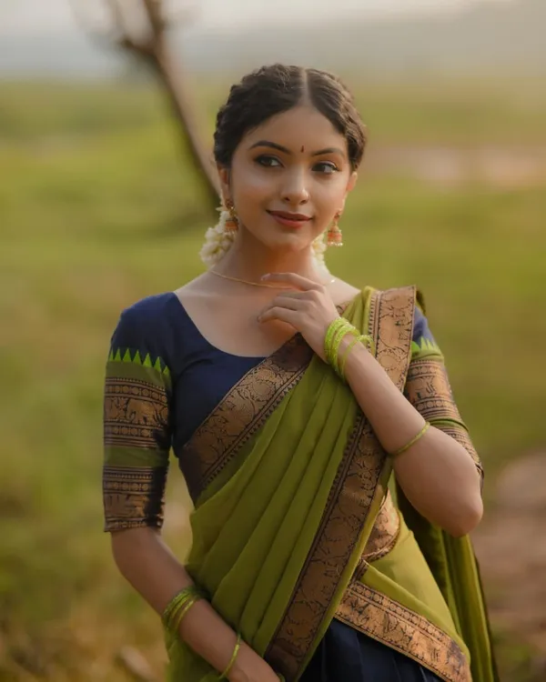 The_South-style_Kanjivaram_silk_lehenga_is_more_than_just_attire;_it's_a_piece_of_art_that_encapsulates_the_essence_of_South_Indian_culture_
