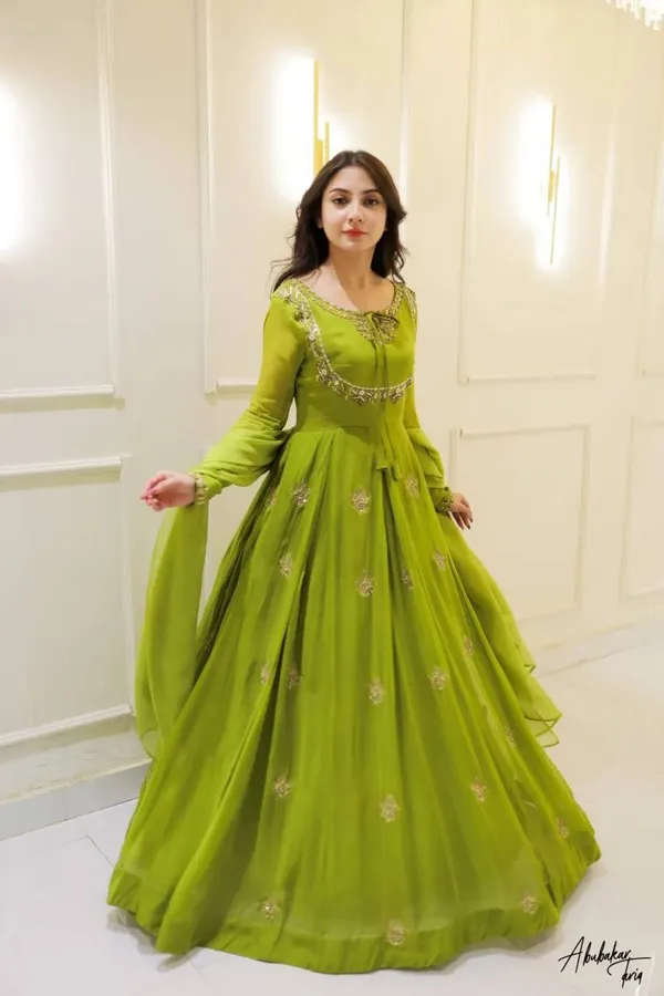 Mehendi_Green_Embroidered_Anarkali_Suit_Set_With_Dupatta