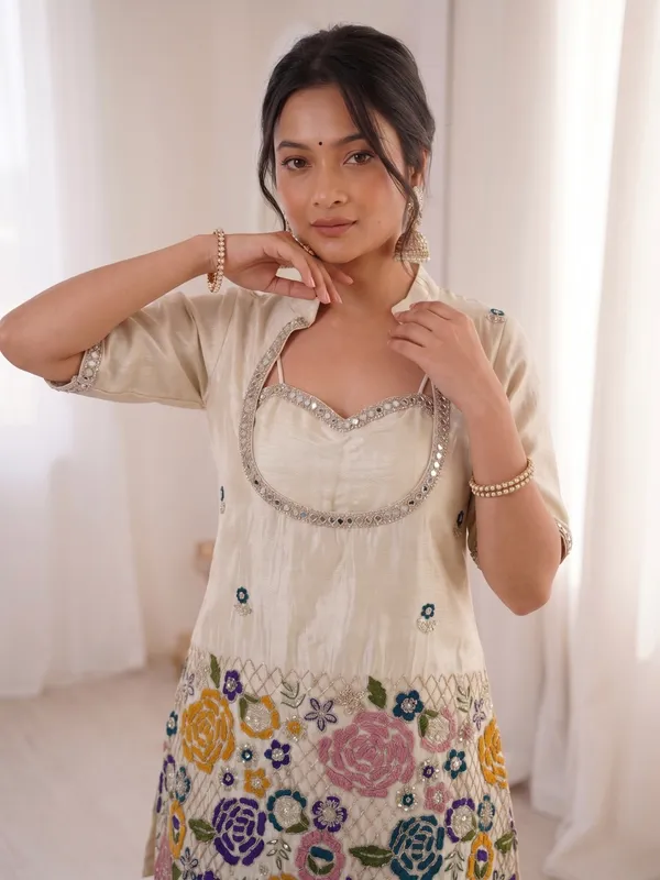 Elegant_Off_White_Embroidered_Kurta_Palazzo_Set_With_Dupatta