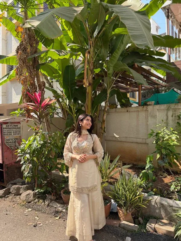 Women's_Silk_with_Lining_Siquinned_Embroidered_Anarkali_Kurta_with_Pant_And_Dupatta_Sets