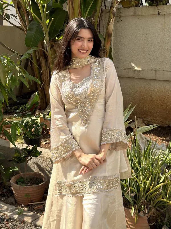 Women's_Silk_with_Lining_Siquinned_Embroidered_Anarkali_Kurta_with_Pant_And_Dupatta_Sets