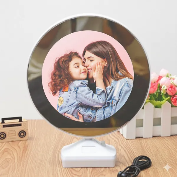 White_Plastic_Glass_Round_Shape_With_Magic_Mirror_For_Home_&_Decor