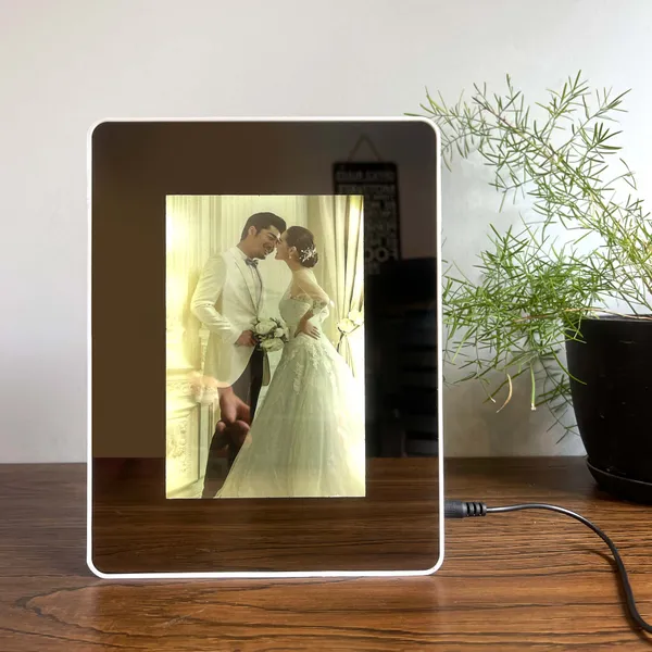 White_Plastic_Glass_With_Magic_Mirror_For_Home_&_Decor