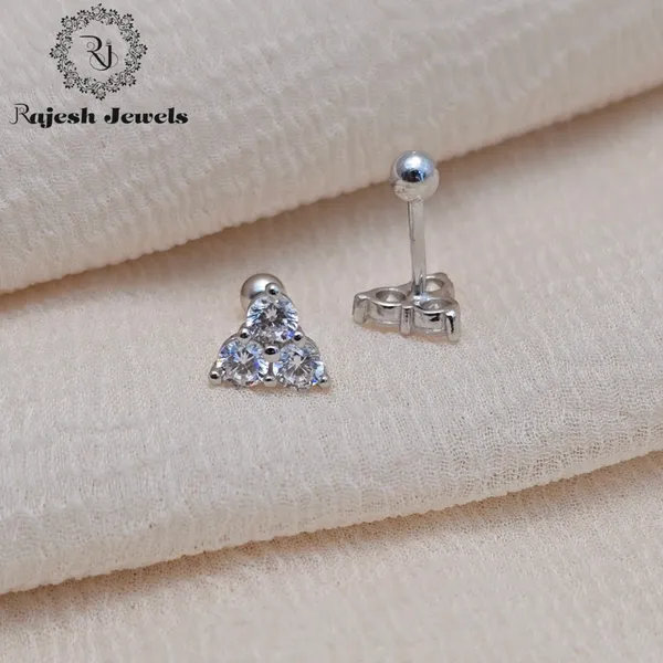 Silver_Mesmerizing_Cz_Minimalistic_Earrings_For_Women