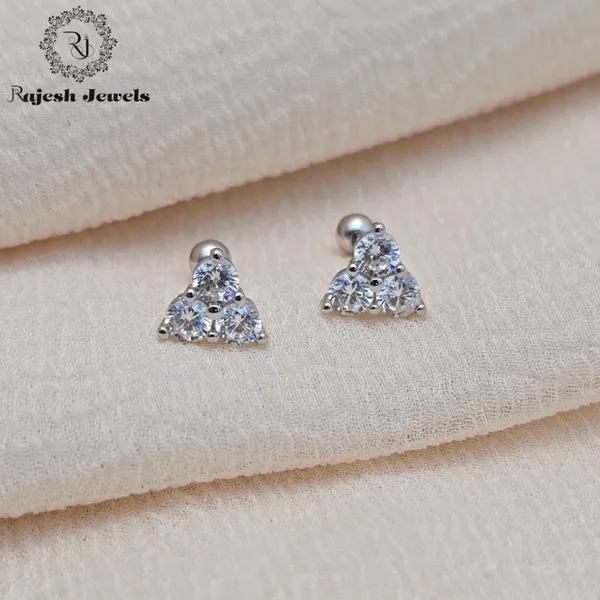 Silver_Mesmerizing_Cz_Minimalistic_Earrings_For_Women