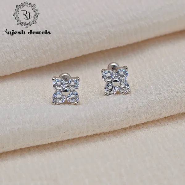 Silver_Superlative_Minimalistic_Cz_Stud_Earrings_For_Women