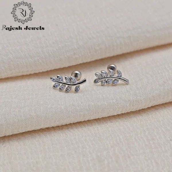 Silver_Classy_Minimalistic_Stud_Earrings_For_Women