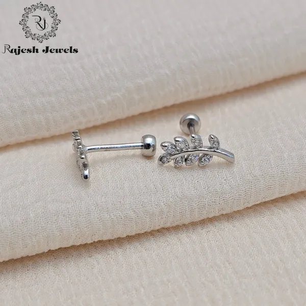 Silver_Classy_Minimalistic_Stud_Earrings_For_Women