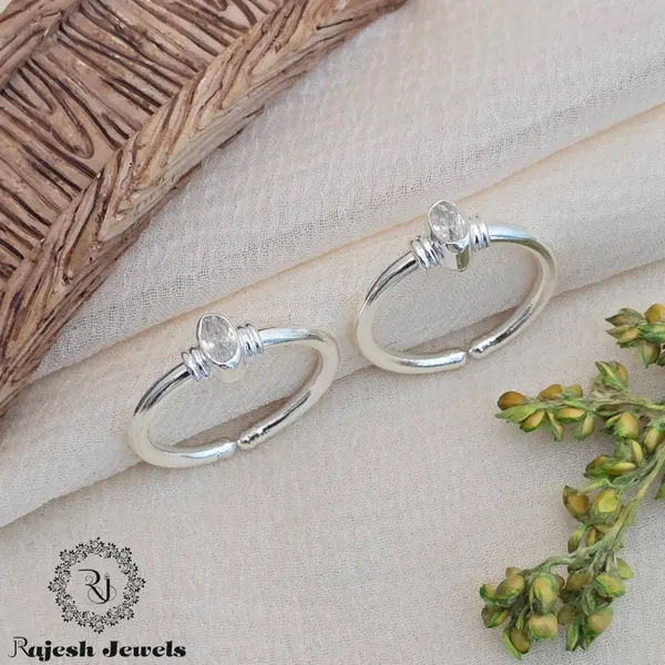 Silver_Shiny_Toerings_For_Women