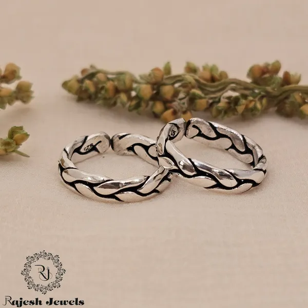 Black_Silver_Textured_Oxidised_Dailywear_Toering_For_Women