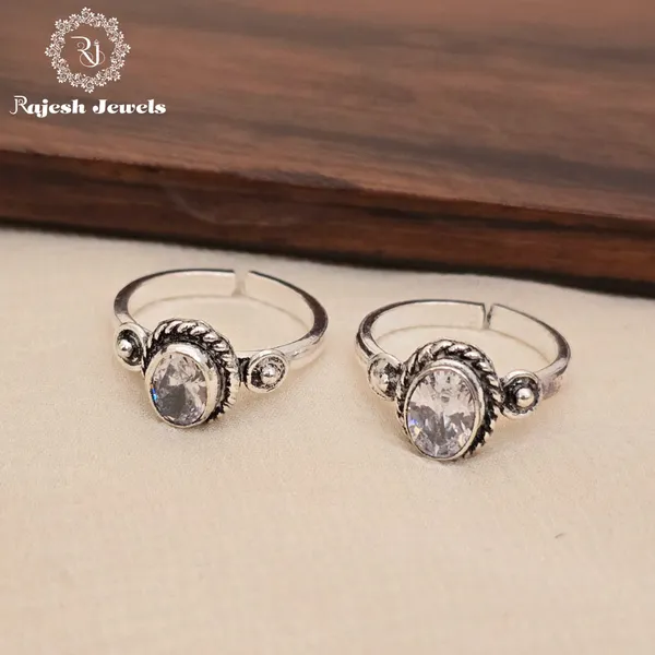 Silver_Glossy_Single_Stone_Dailywear_Toering_For_Women