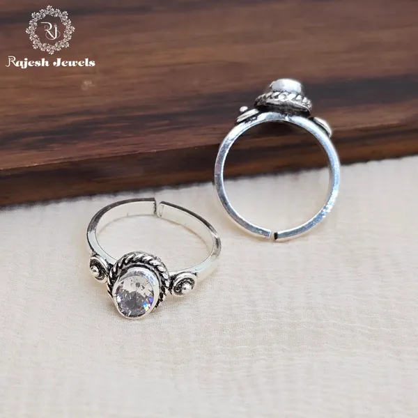 Silver_Glossy_Single_Stone_Dailywear_Toering_For_Women