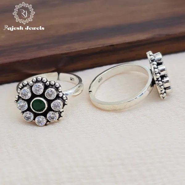Green_Silver_Dazzling_Cutstone_Toerings_For_Women