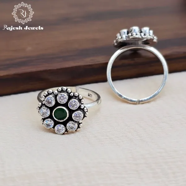Green_Silver_Dazzling_Cutstone_Toerings_For_Women