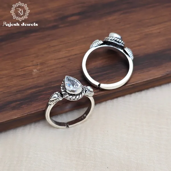 Silver_Shinning_Cutstone_Teardrop_Shape_Toering_For_Women