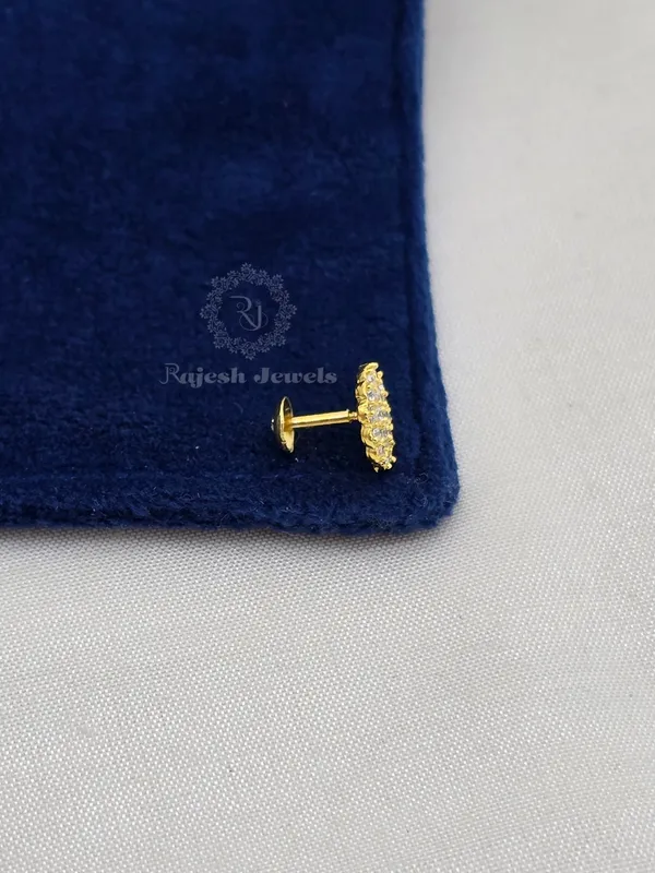White_Silver_Superb_Cz_Gold_Polished_Nose_Pin_For_Women