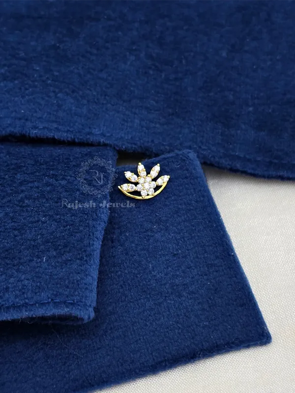 Gold_Silver_Shimmering_Cz_Minimalistic_Nose_Pin_For_Women