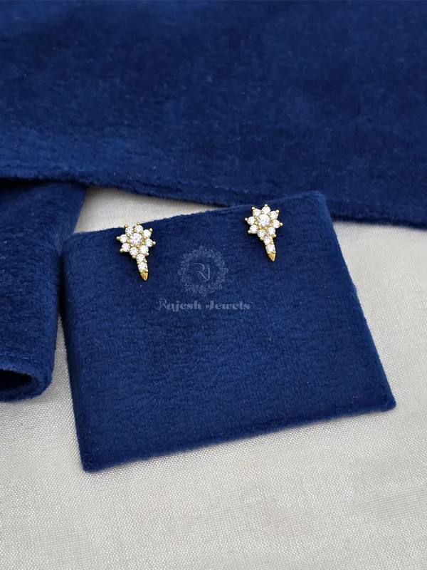 White_Silver_Shimmering_Minimalistic_Cz_Studs_Earrings_For_Women