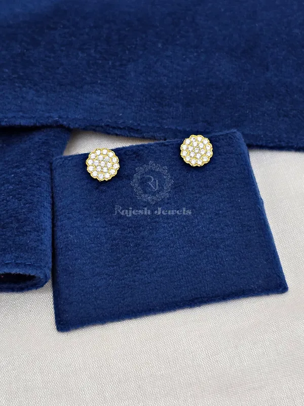 Gold_Silver_Winking_Minimalistic_Cz_Studs_Earrings_For_Women