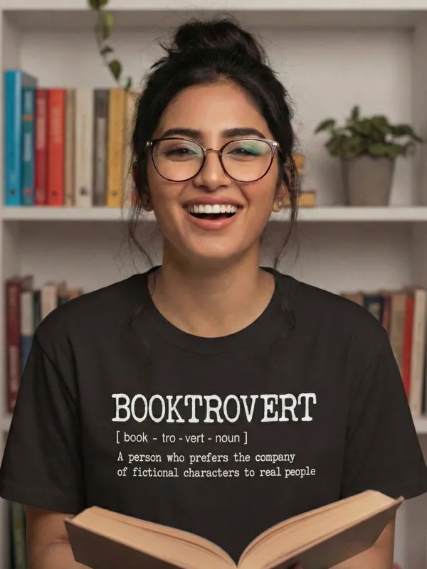 Booktrovert_Unisex_Tshirt_Black