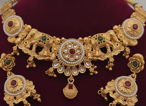 Antique_Matte_Gold_hathi_Choker_Jewellery_Set_with_Moti_Detailing_&_Luxury_Velvet_Gifting_Box