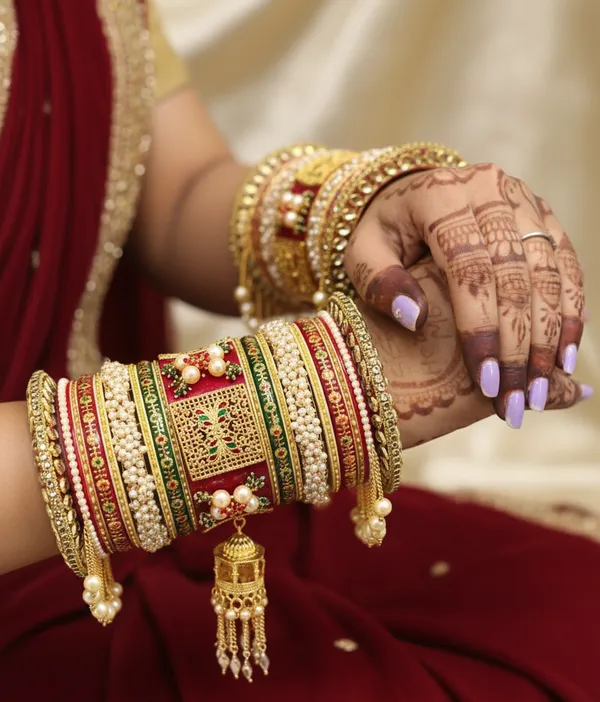 Multicolour_Falak_Rajwada_Bridal_Chura_Set_For_Women