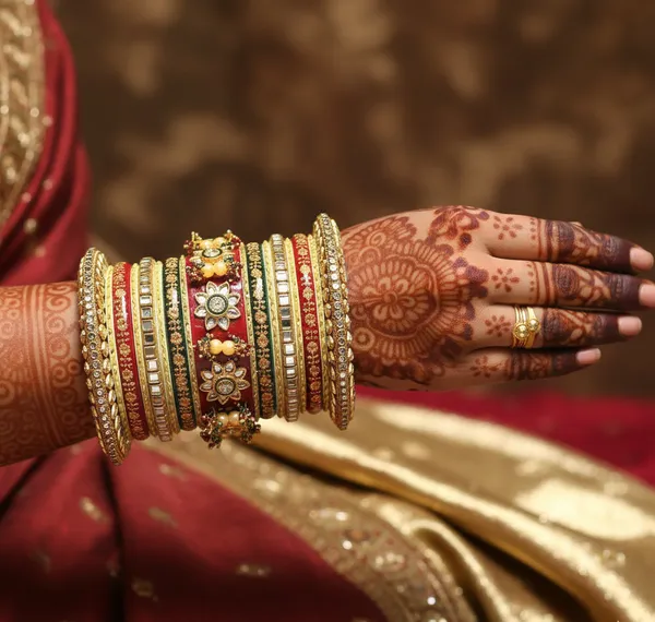 Multicolour_Antra_Classic_Punjabi_Wedding_Chura_For_Bride_For_Women