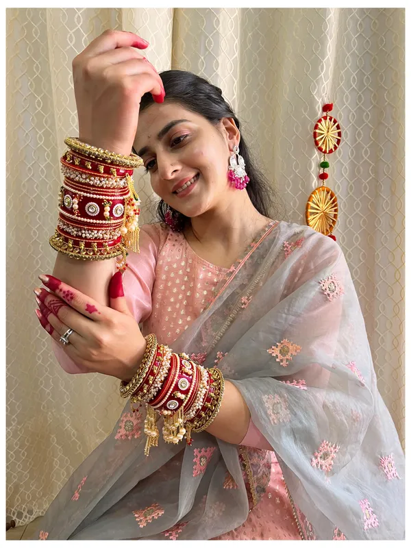Red_Chuda_Bangles_Set_for_Women_Traditional_Wedding_Punjabi_Chura_with_Pearl_&_Stone_Work