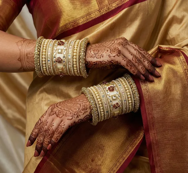 White_Chandani_Handcrafted_Indian_Wedding_Bangle_Set_For_Women