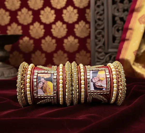Red_Pushpa_Photo_Wala_Chuda_Set_With_Bridal_Name_For_Women