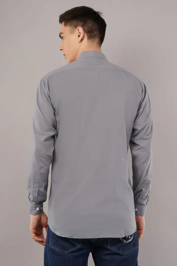 Grey_Classic_Button-Down_Shirt_For_Men