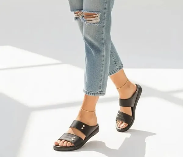 Black_2_Pata_Faux_Leather_Premium_&_Elegant_Casual_Flat_Sandal_For_Women