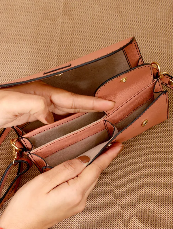 Peach_Tan_Becky_Premium_Wallet