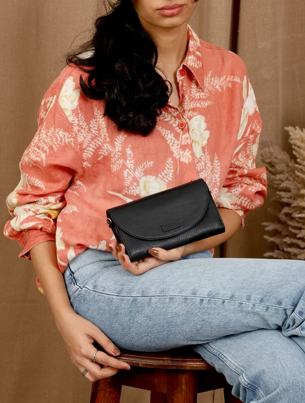 Black_Becky_Classic_Bi-Fold_Wallet