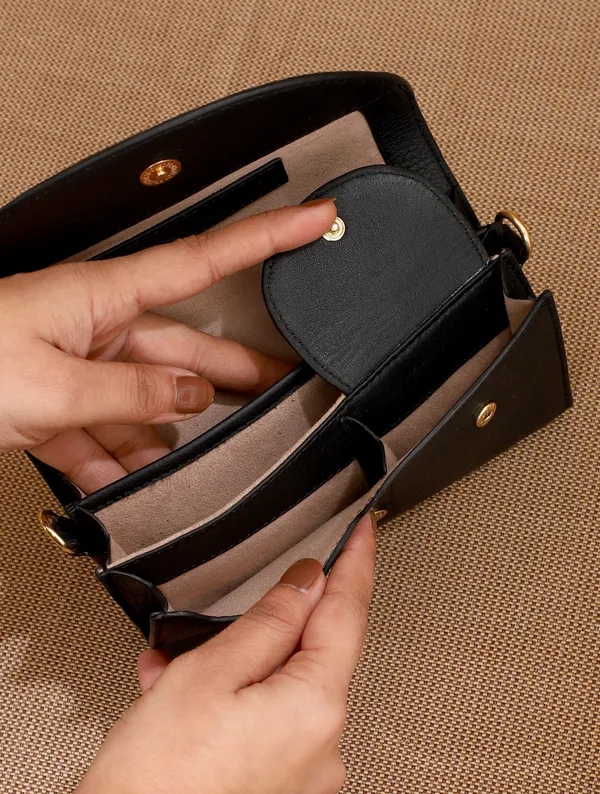 Black_Becky_Classic_Bi-Fold_Wallet
