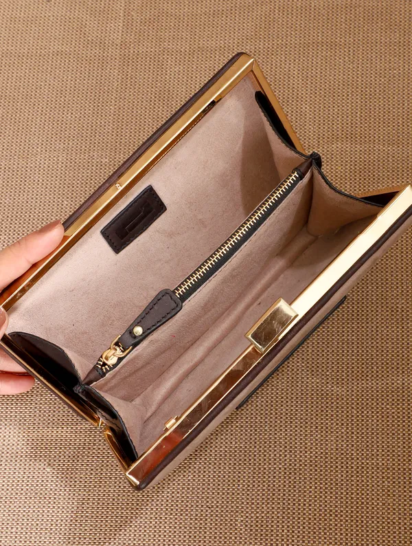 Taupe_Brown_Brick_Premium_Clutch