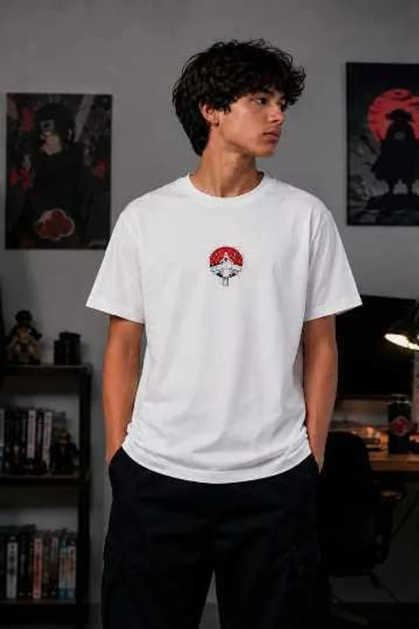 White_Graphic_Print_T-Shirt_for_Unisex
