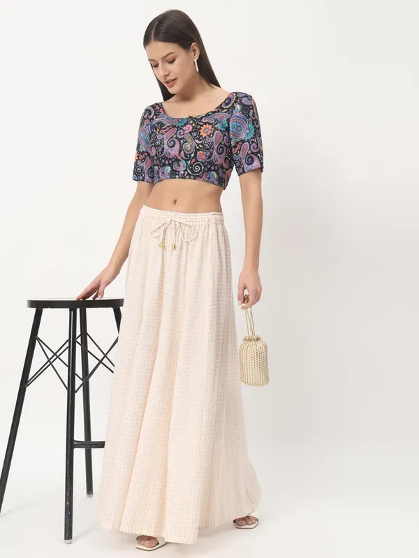Elegant_Hand-Stitched_Art_Silk_Blouse_for_Women_–_Premium_Fabric,_Traditional_Charm,_Perfect_for_Festive_&_Ethnic_Wear