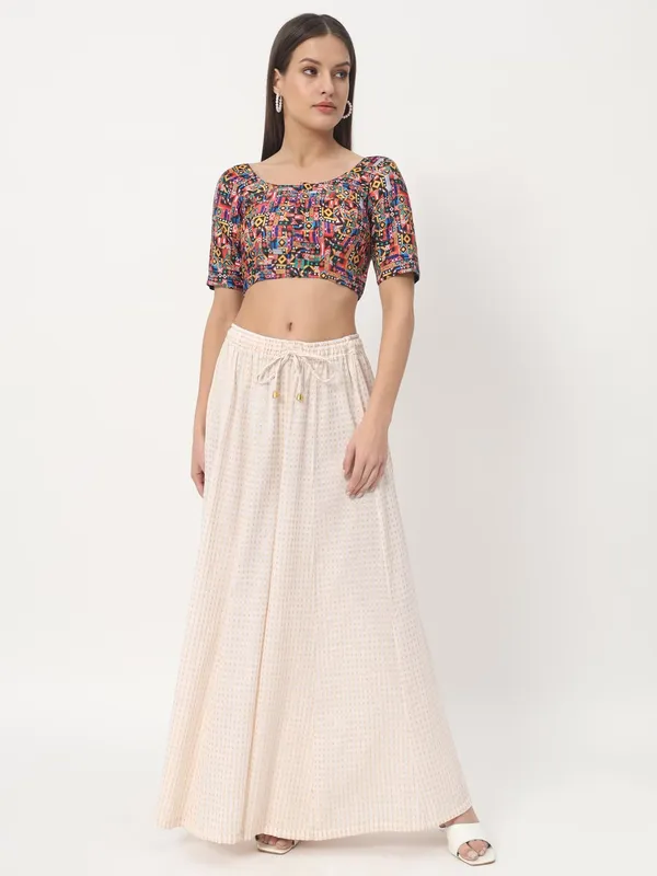 Premium_Handmade_Art_Silk_Saree_Blouse_–_Rich_Fabric,_Elegant_Fit
