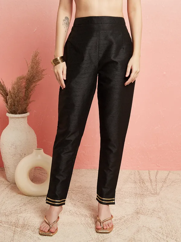 Black_Silk_Embroidered_Kurta_Pant_With_Dupatta_For_Women