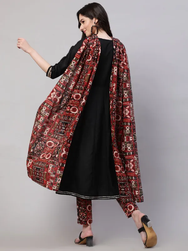 Black_Cotton_Embroidered_Anarkali_Pant_With_Dupatta_For_Women