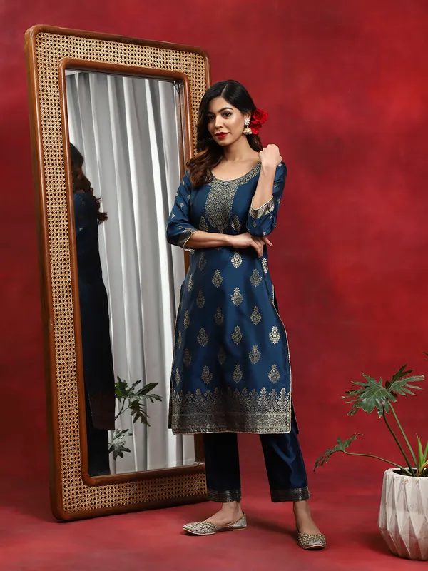 Blue_Taffeta_Woven_Designed_Kurta_Pant_With_Dupatta_For_Women