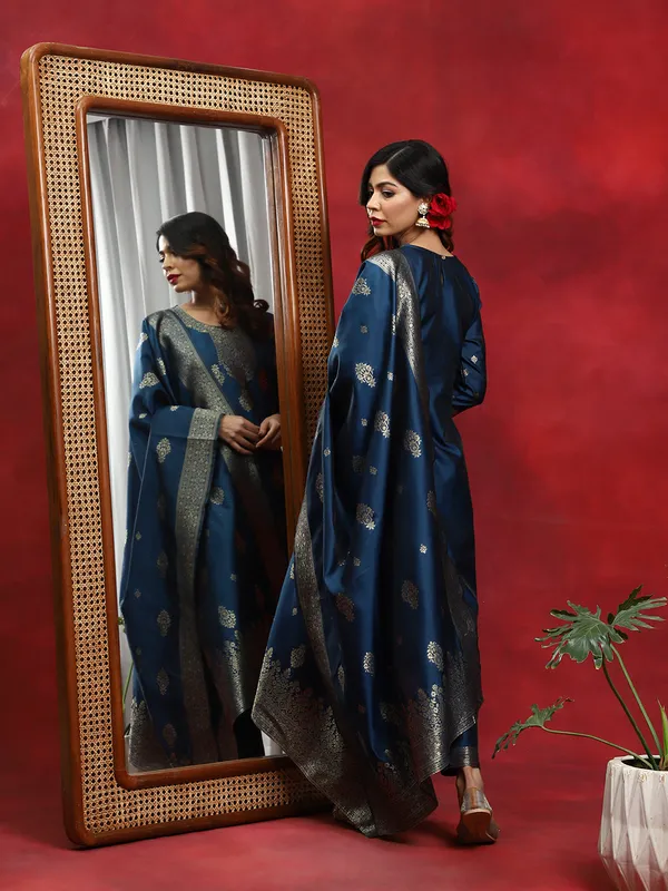 Blue_Taffeta_Woven_Designed_Kurta_Pant_With_Dupatta_For_Women